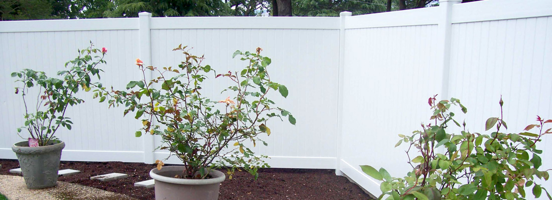 vinyl fencing installation